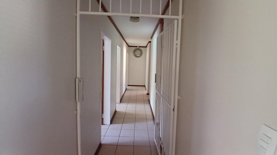 4 Bedroom Property for Sale in Pellissier Free State